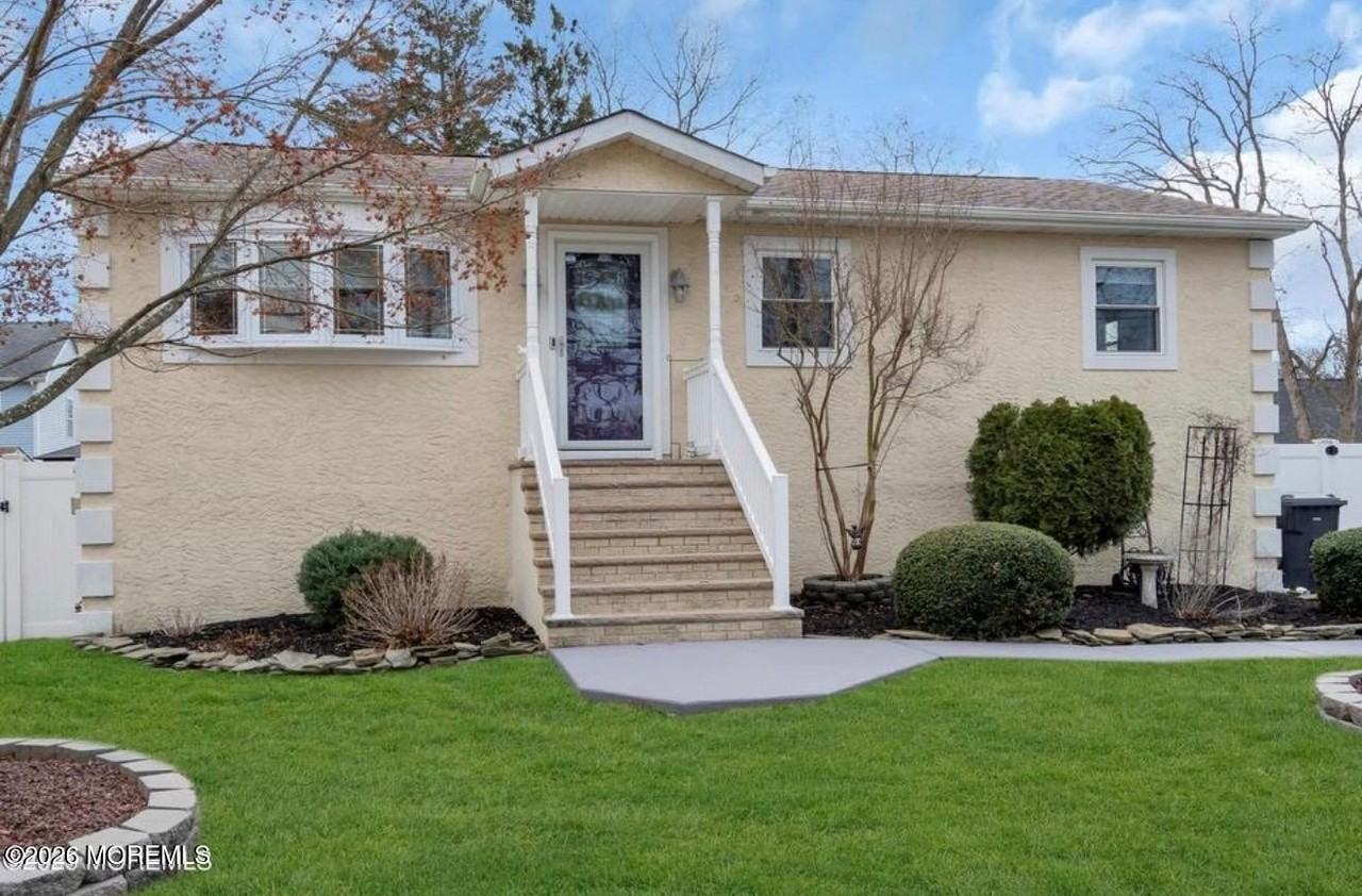 2317 South St - Photo 2 of 18