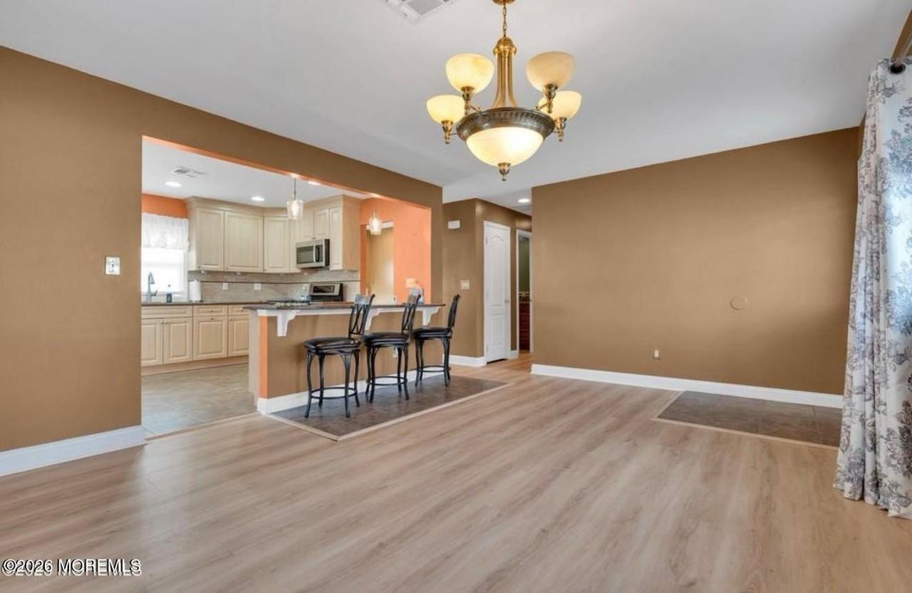 2317 South St - Photo 4 of 18