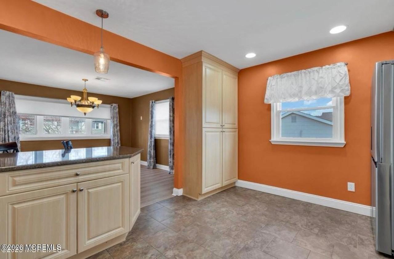 2317 South St - Photo 6 of 18