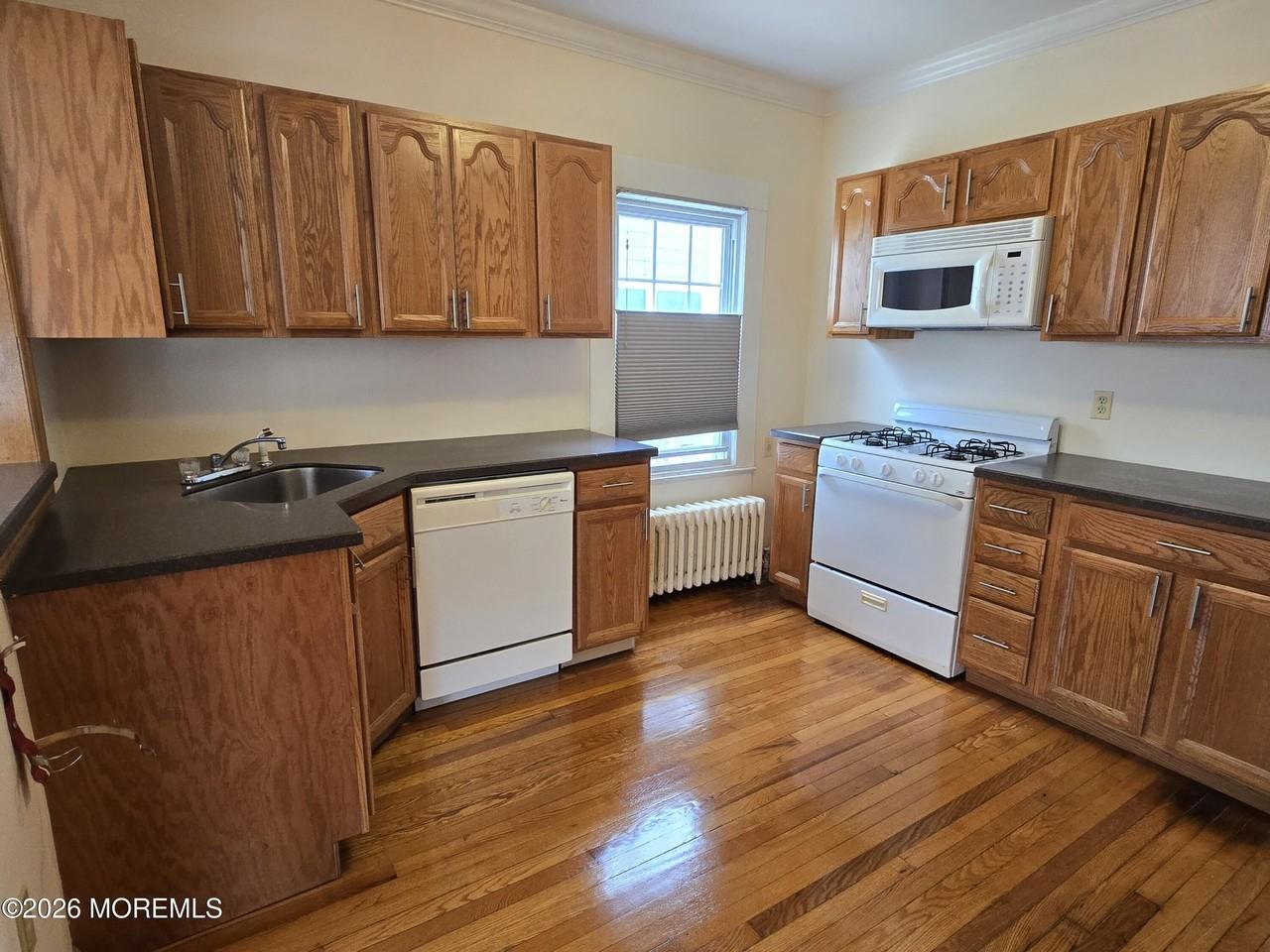 904 Bergh St #1 - Photo 7 of 10