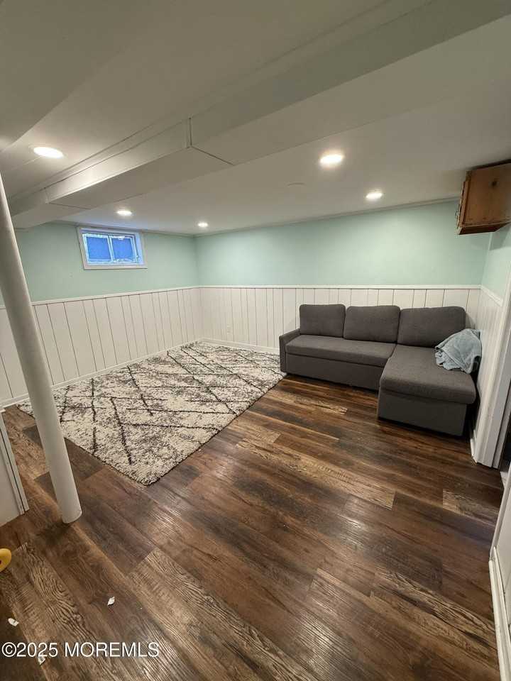 23 Hilltop Rd - Photo 6 of 10