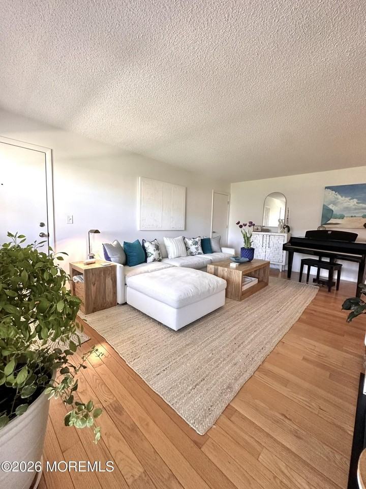 101 Wharfside Dr - Photo 5 of 19