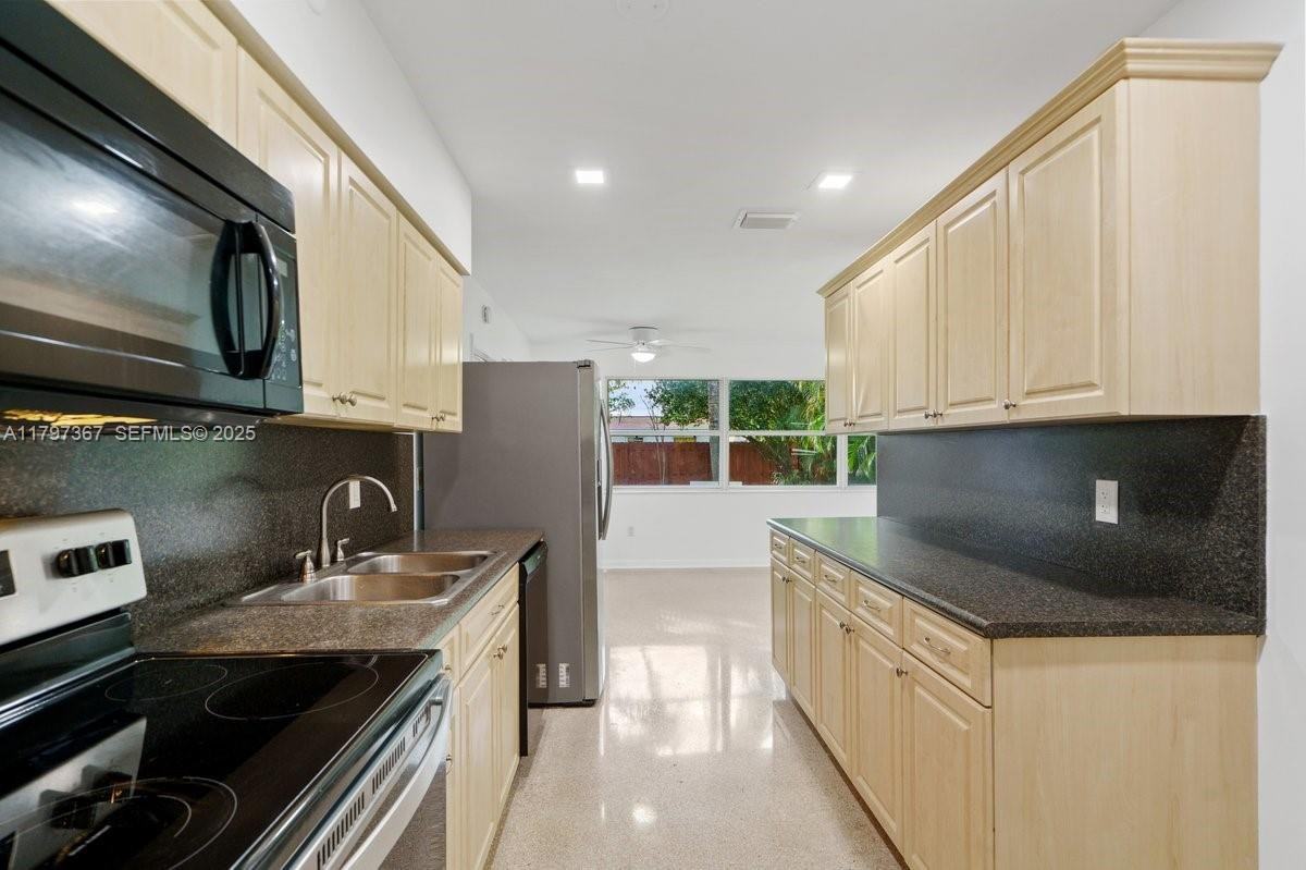 50 Northeast 45th Court - Photo 3 of 21