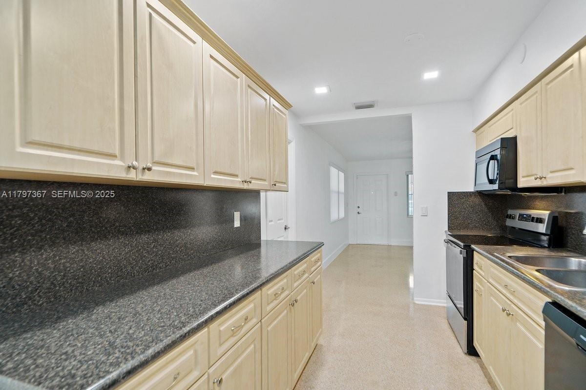 50 Northeast 45th Court - Photo 6 of 21