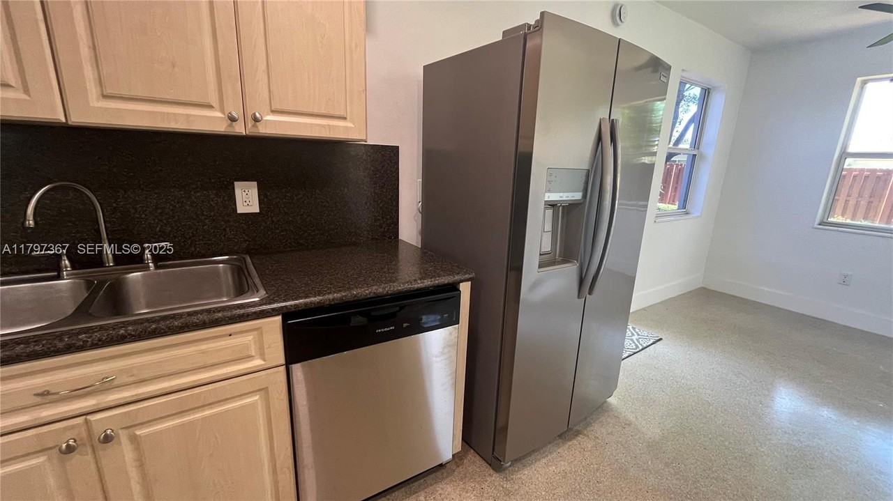 50 Northeast 45th Court - Photo 7 of 21