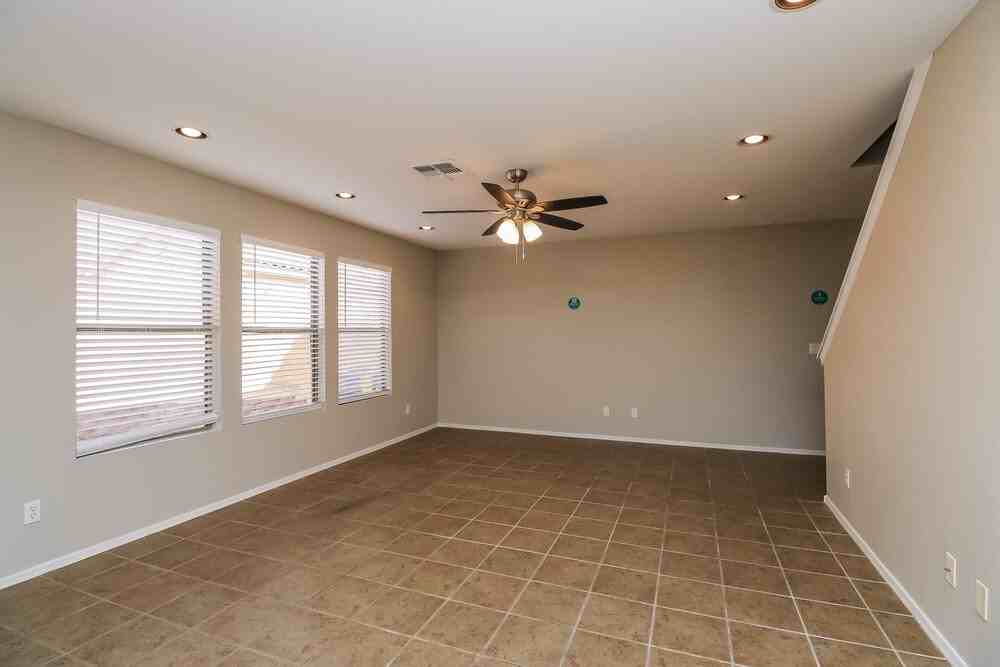 3277 S Chaparral Rd - Photo 5 of 20