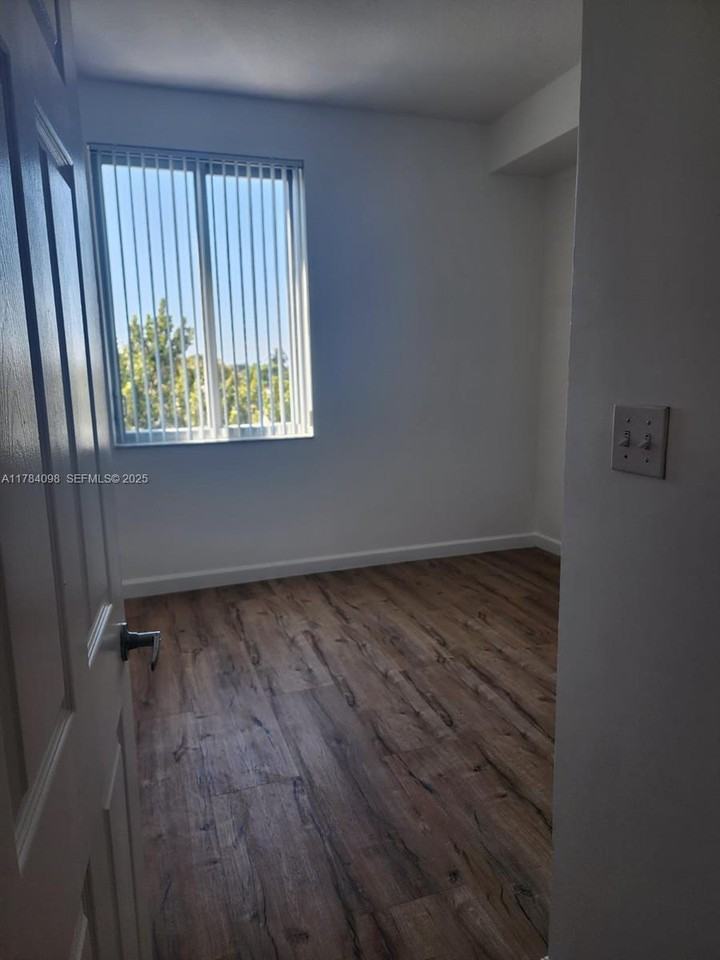 2138 Van Buren Street #604 - Photo 3 of 16