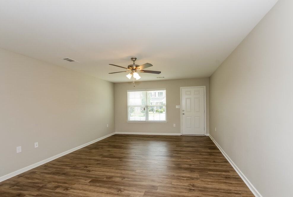 1624 Eastway Dr - Photo 6 of 19