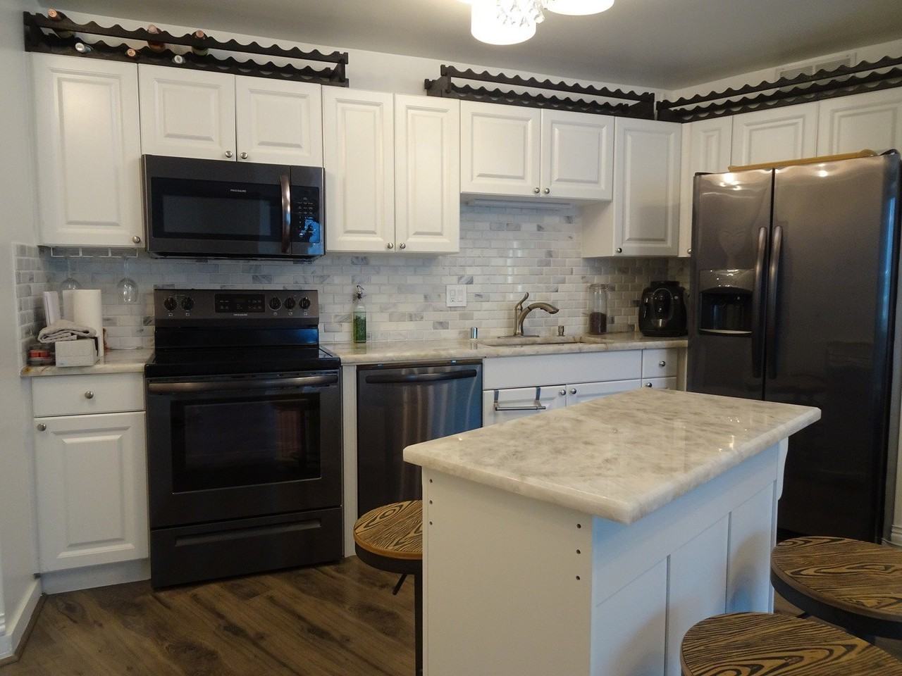 211 E Ohio St #2215 - Photo 2 of 13