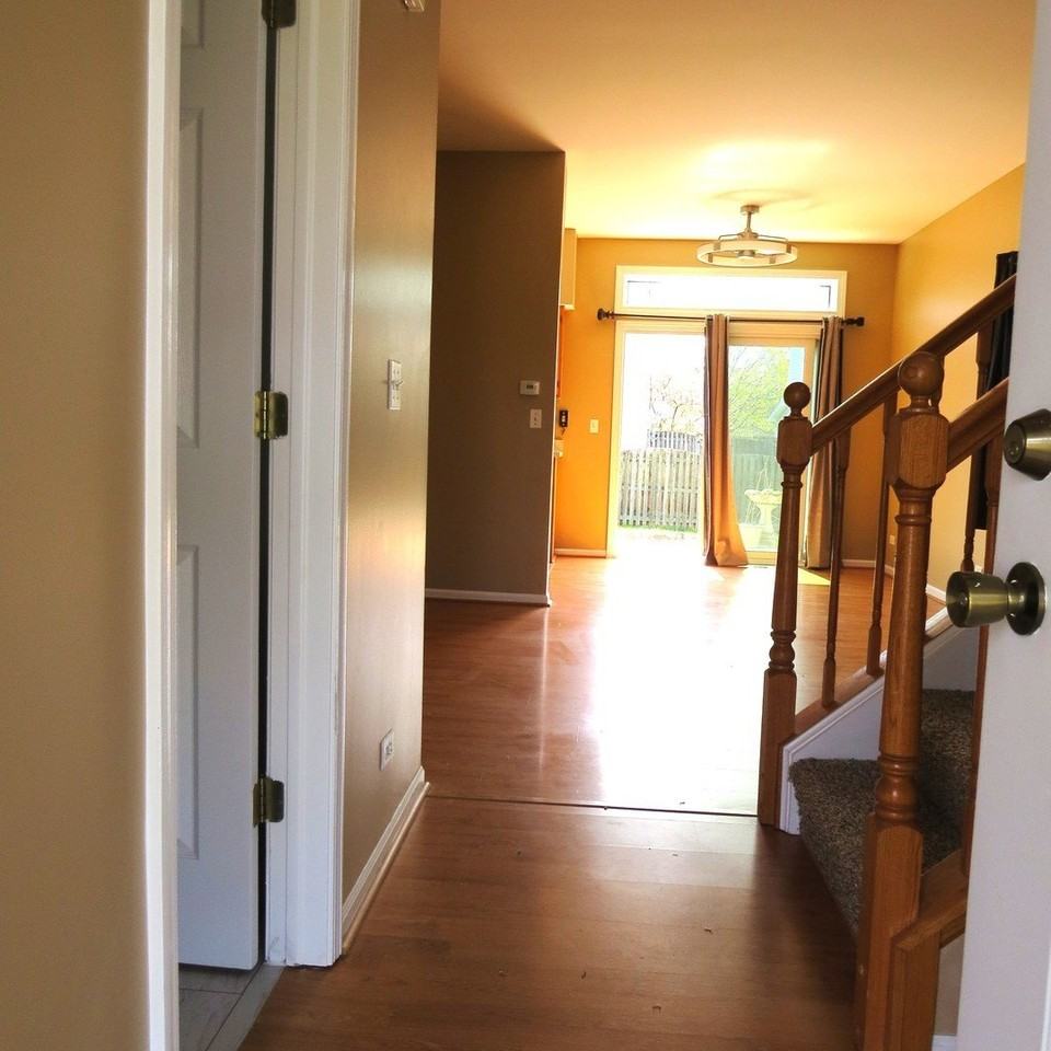 2530 Warm Springs Ln - Photo 3 of 17