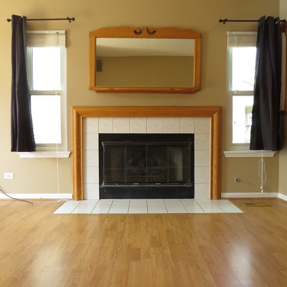 2530 Warm Springs Ln - Photo 4 of 17