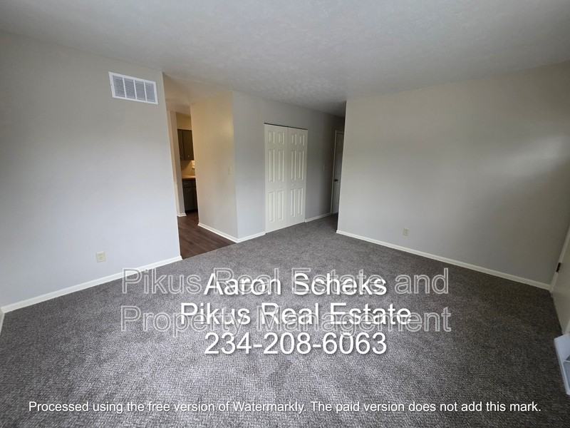 3637 Albrecht Ave - Photo 2 of 15