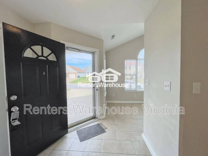 5913 Chain Bridge Rd - Photo 4 of 30