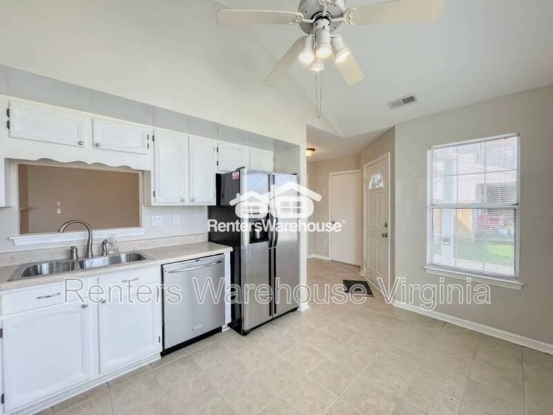 5913 Chain Bridge Rd - Photo 7 of 30