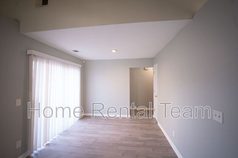 148 Finn Cir - Photo 4 of 34