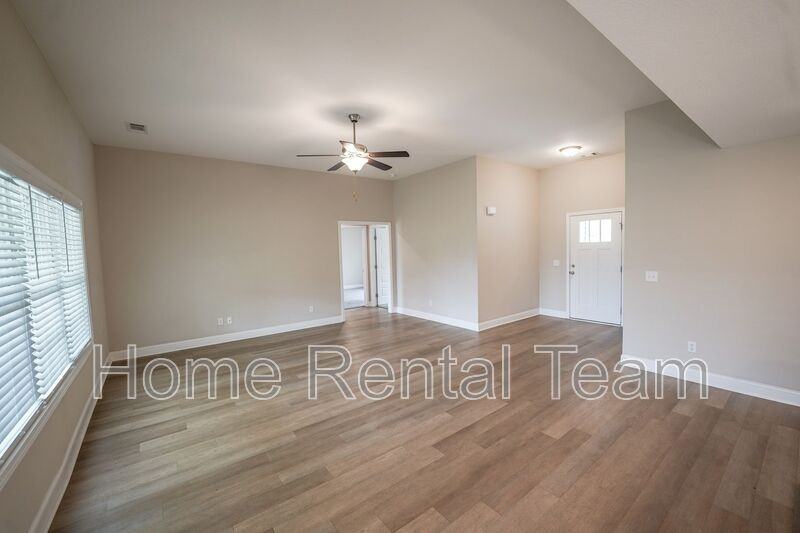 336 Tallulah Bnd - Photo 4 of 21