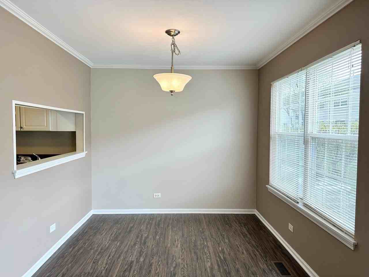 693 Savannah Ln - Photo 4 of 21