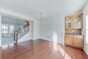 212 N Commerce St - Photo 4 of 17