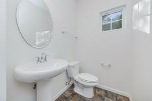 212 N Commerce St - Photo 7 of 17