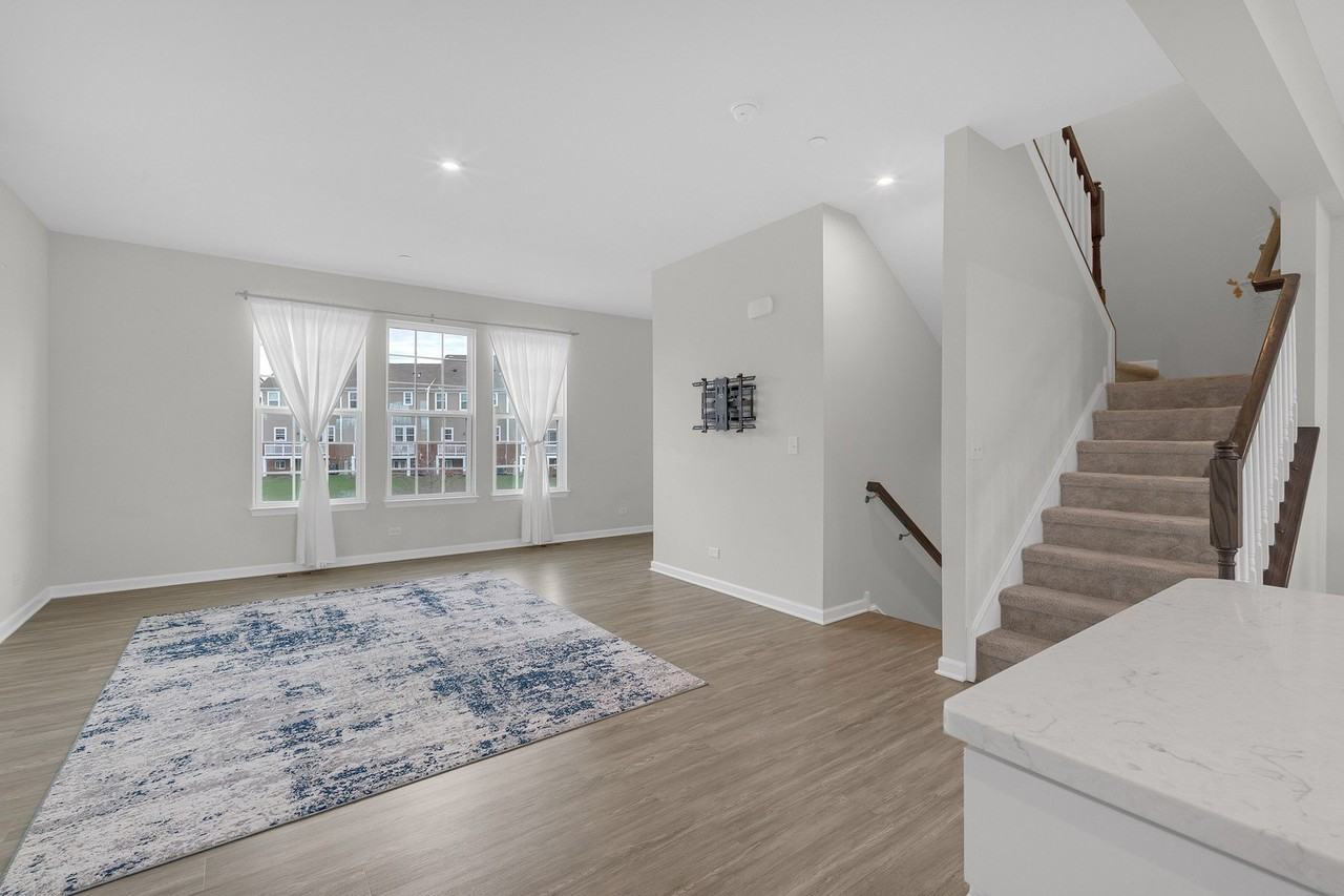 780 Weller Dr - Photo 3 of 34