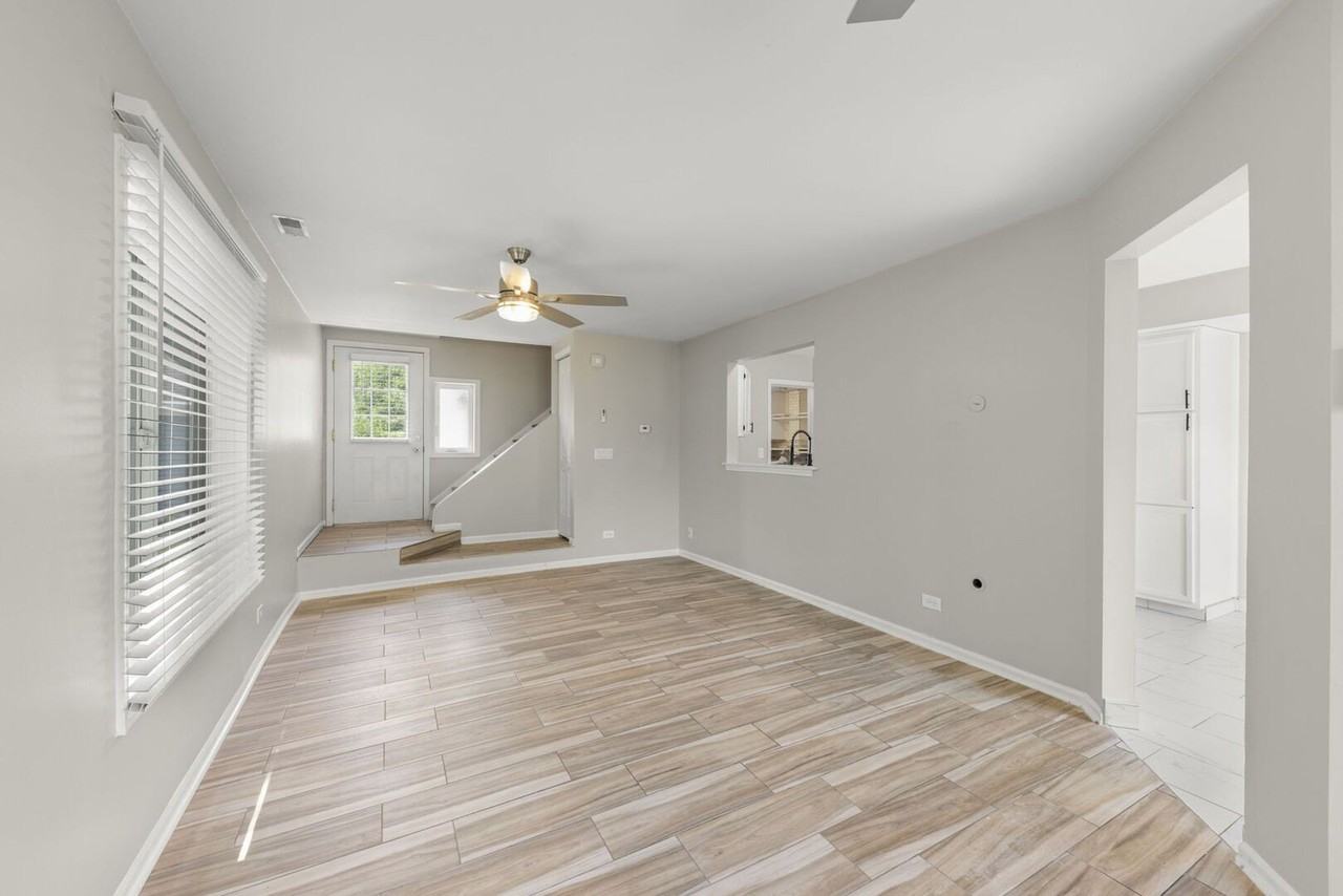 2661 Prairieview Ln N - Photo 6 of 20