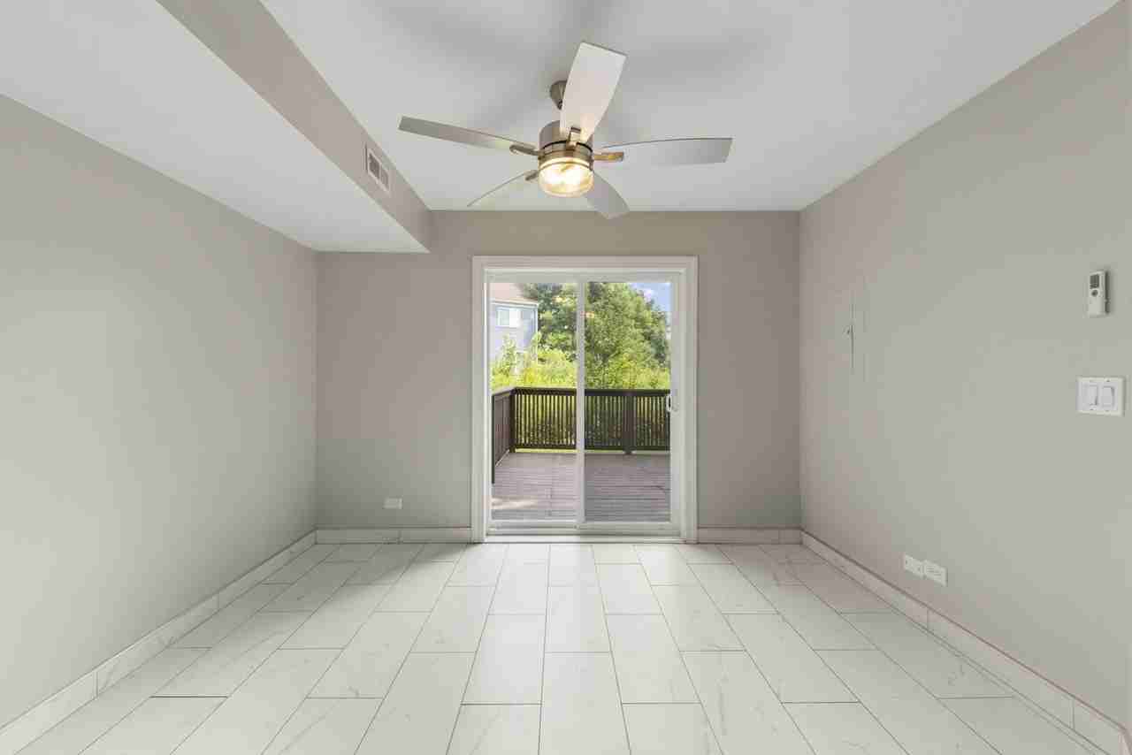 2661 Prairieview Ln N - Photo 7 of 20