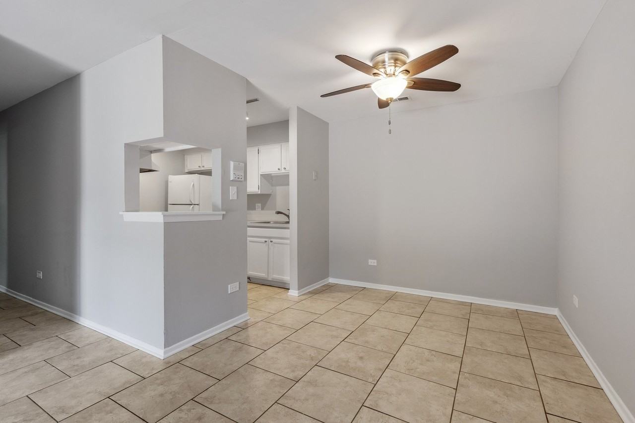 1444 Stonebridge Cir #H3 - Photo 5 of 16