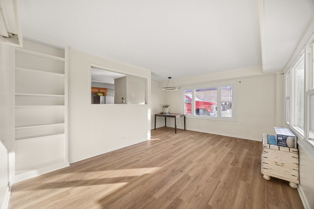 1309 S Naperville Rd - Photo 4 of 13