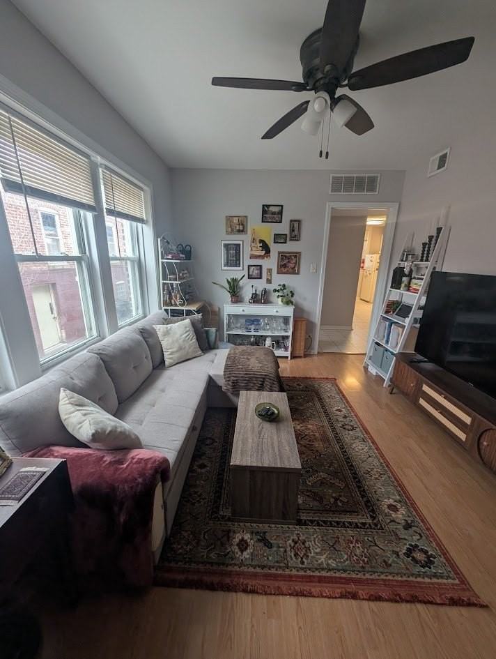 2344 W Barry Ave #1 - Photo 2 of 16