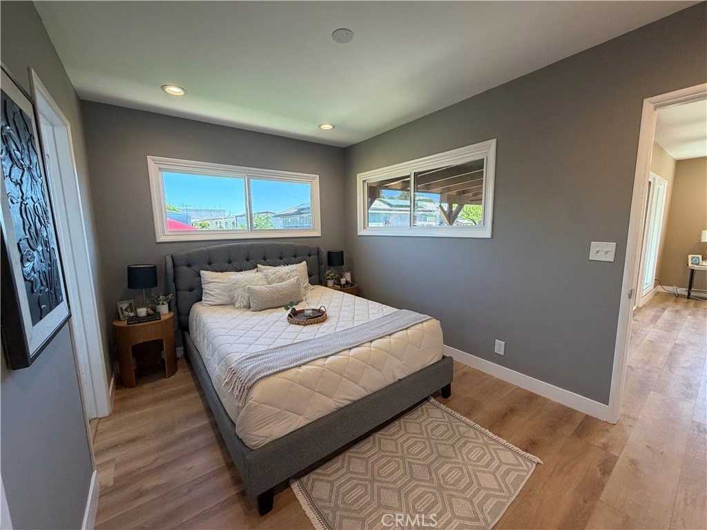 11012 Marklein Ave - Photo 6 of 30