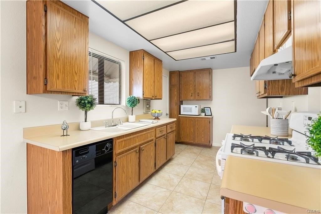 28204 Calle Gaviota - Photo 2 of 39