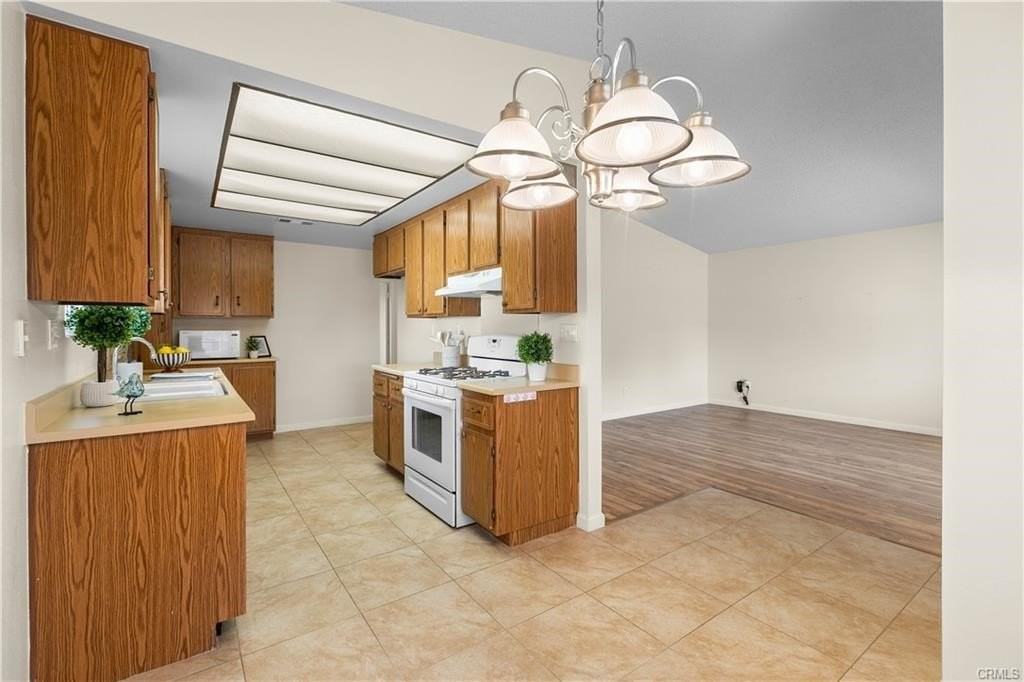 28204 Calle Gaviota - Photo 6 of 39