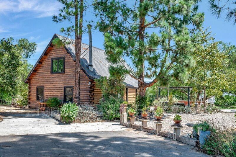 2689 Daisy Ln - Photo 5 of 47