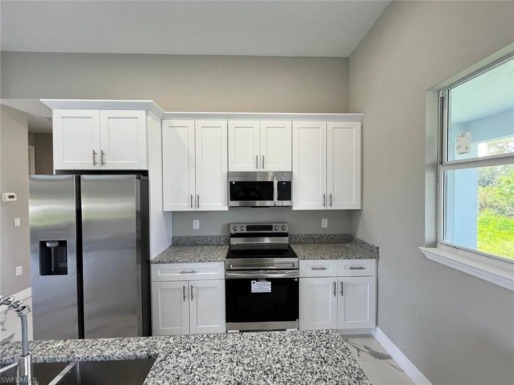 3115 58th St W - Photo 2 of 14