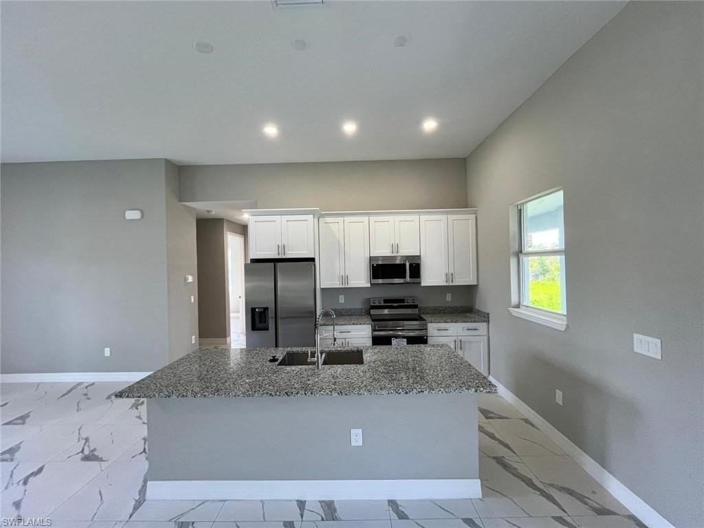3115 58th St W - Photo 4 of 14