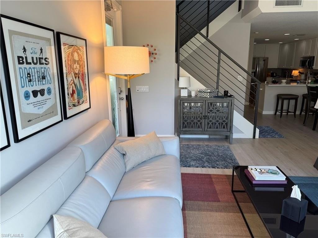 15561 Latitude Dr - Photo 7 of 27