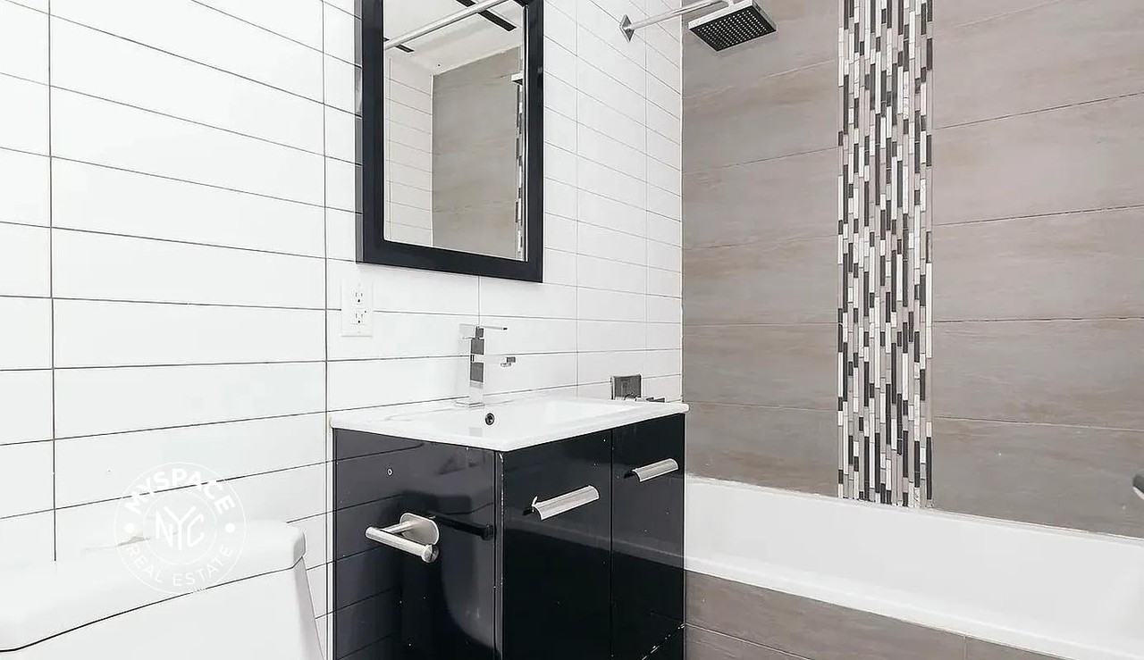 295 Maujer St #2L - Photo 7 of 7