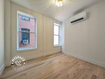 376 Montgomery St #4C - Photo 1 of 1