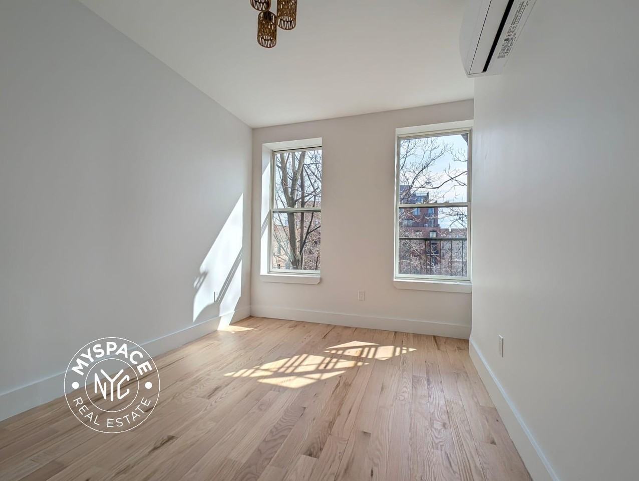 376 Montgomery St #2C - Photo 5 of 5