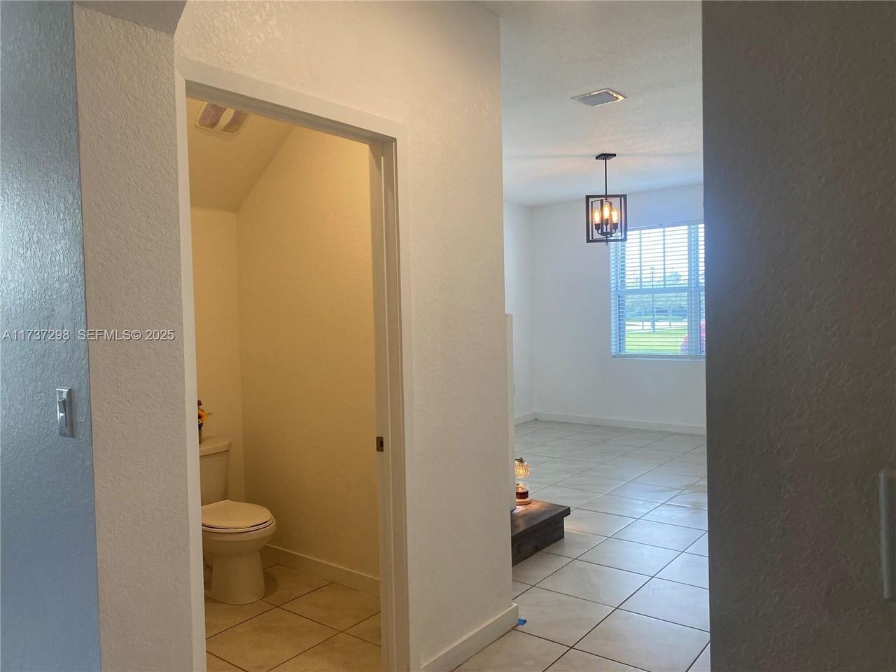 24443 Southwest 118 Avenue - Photo 2 of 37