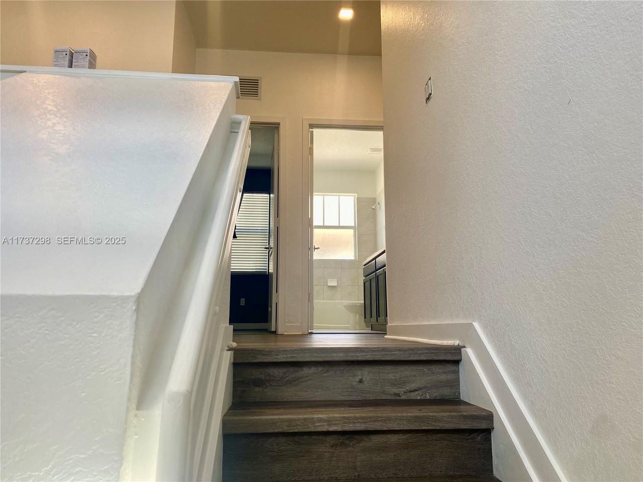 24443 Southwest 118 Avenue - Photo 4 of 37