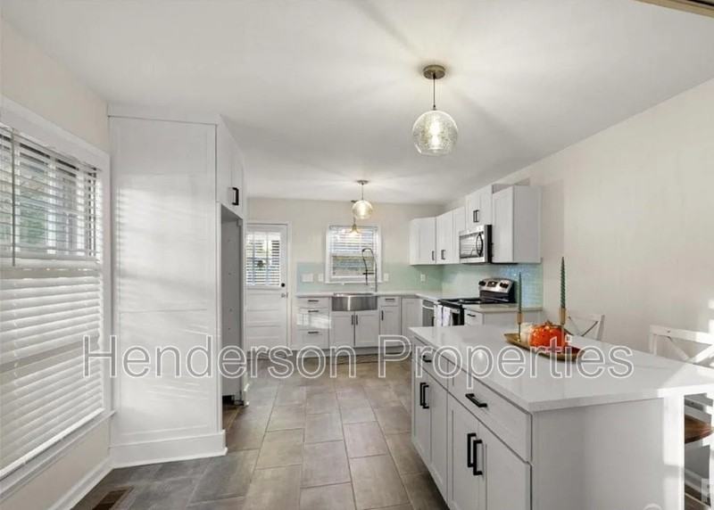 3612 Winterfield Pl - Photo 7 of 34