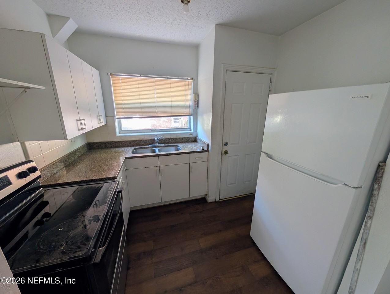 2136 College St #1 - Photo 6 of 7