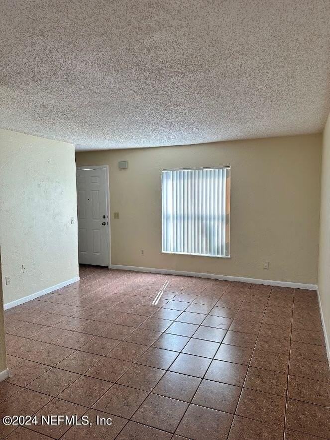 60 Masters Dr #C - Photo 2 of 12