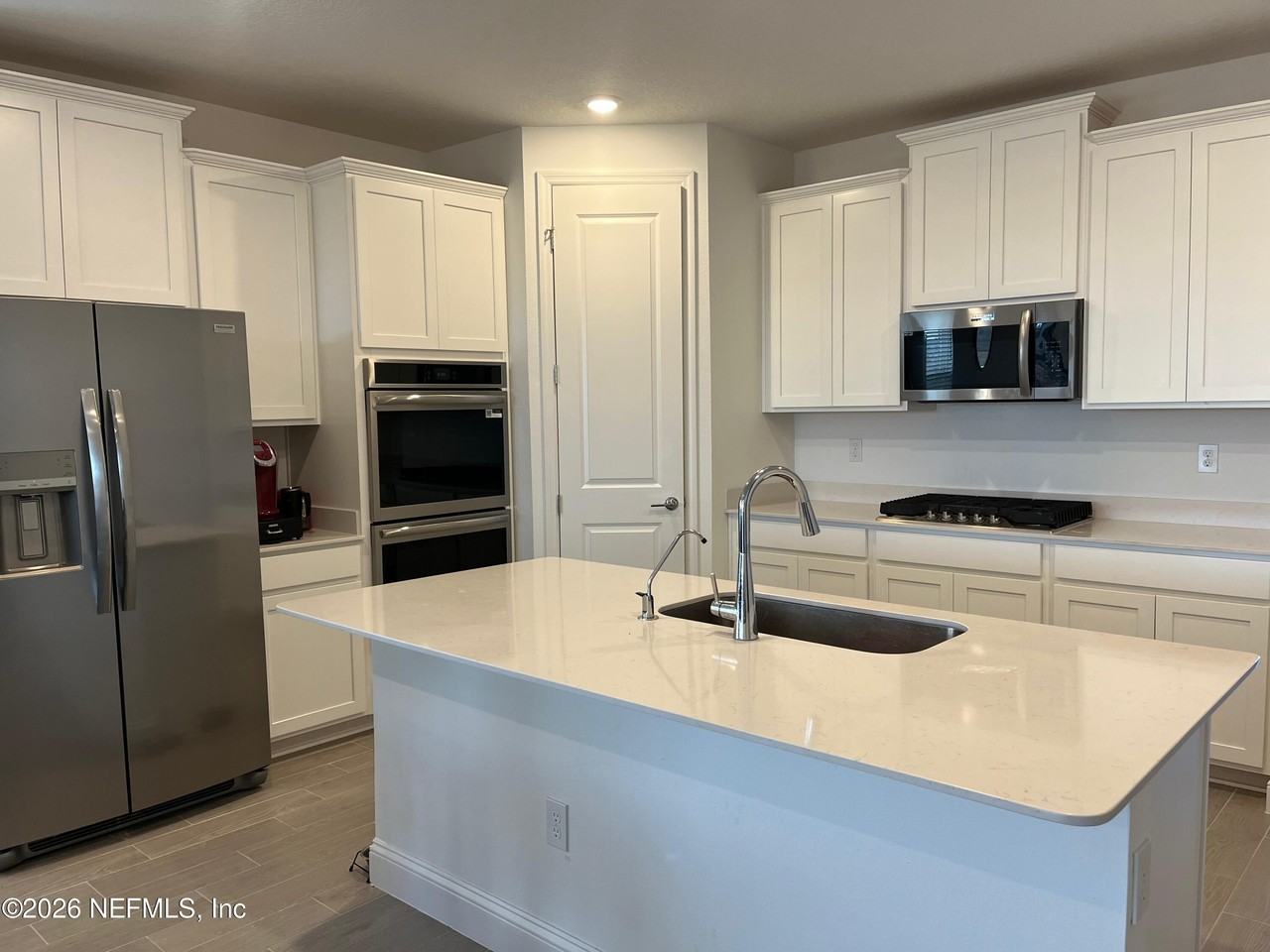 66 Otsego Ln - Photo 3 of 23