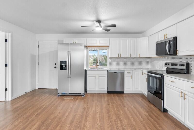 6220 W Ohio Ave - Photo 6 of 22