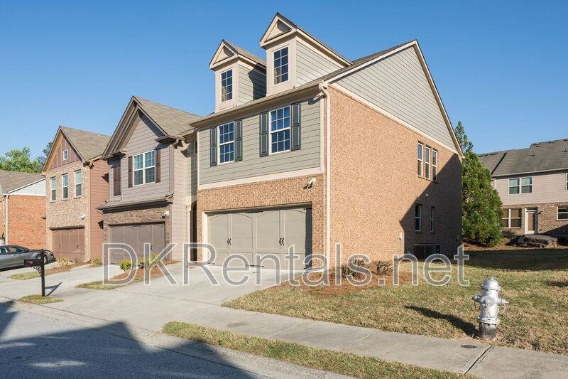 2341 Attewood Dr - Photo 2 of 30