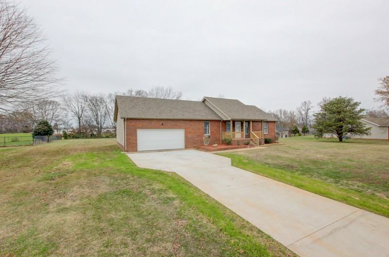 2481 Clarksville Rd - Photo 3 of 50