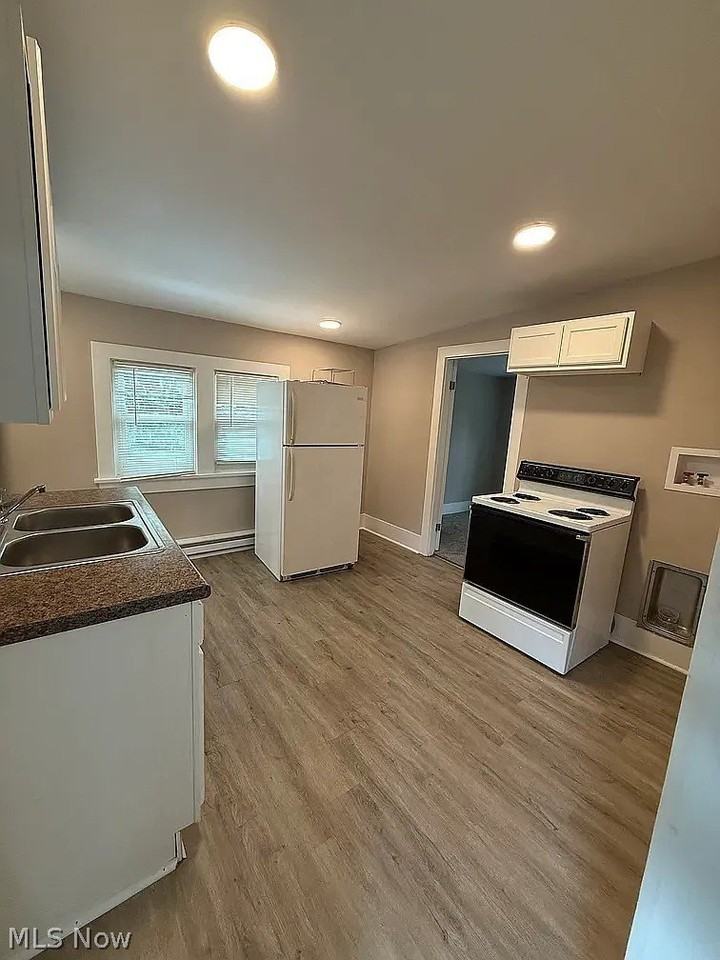 323 Columbus St #325 - Photo 4 of 8