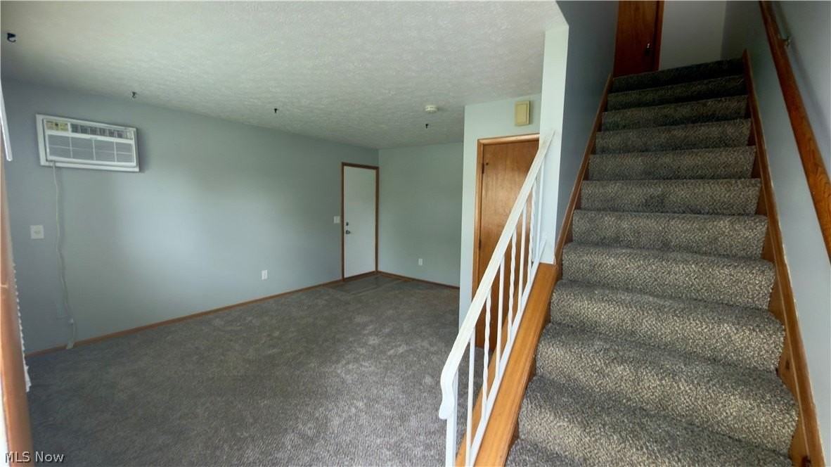 239 Brunswick Dr - Photo 4 of 28